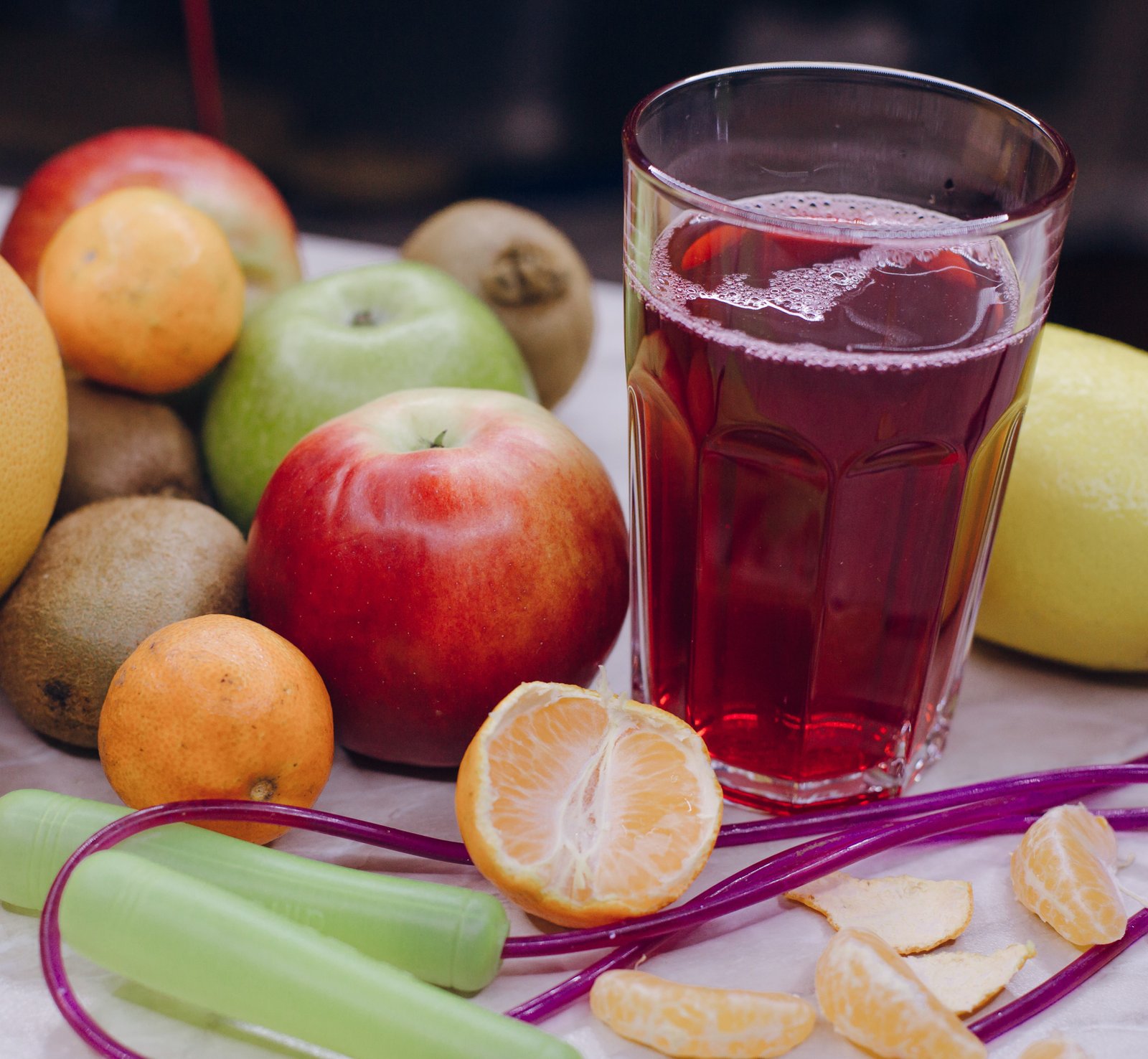 Up Beet (Juice Cuts)-300g : Celery + Apples + Beetroot + Carrots + Cucumber + Lemon + Orange + Strawberries